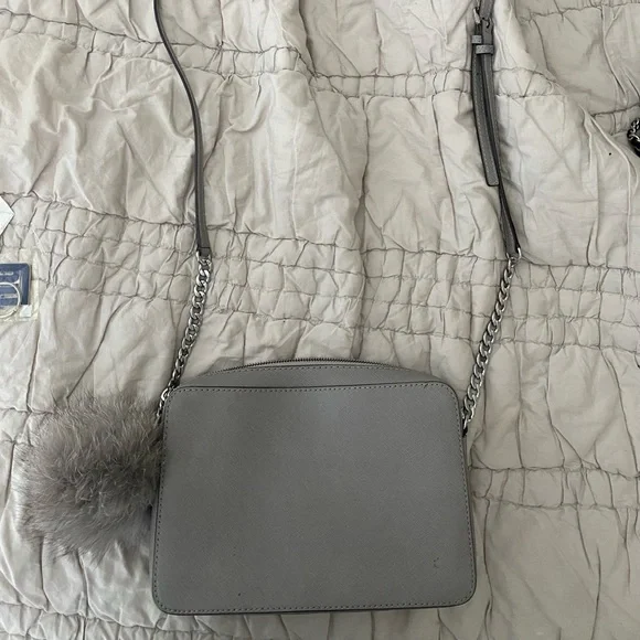 Michael Kors Jet Set Crossbody - Picture 9 of 9